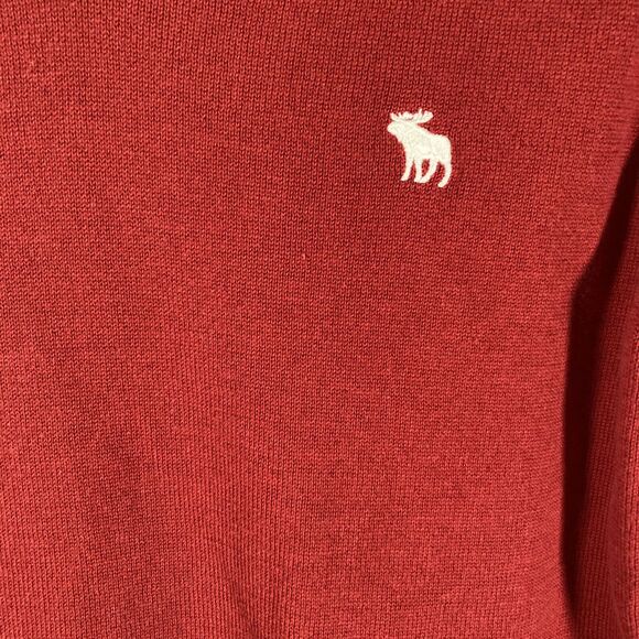 Abercrombie & Fitch Men's Pima Cotton Red Sweater (S) Moose Patch • EUC • Shirt - Picture 3 of 5